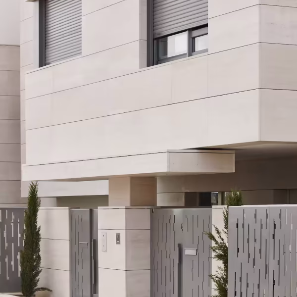 puertas-modern-residential-building-entrance-estate-prope-2026-01-07-06-41-35-utc